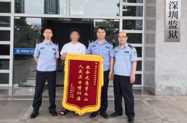 生死时速！他三救昏迷市民