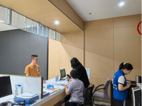 法援助残 到位到站——市法援处全国残疾预防日暖心服务盲残人士