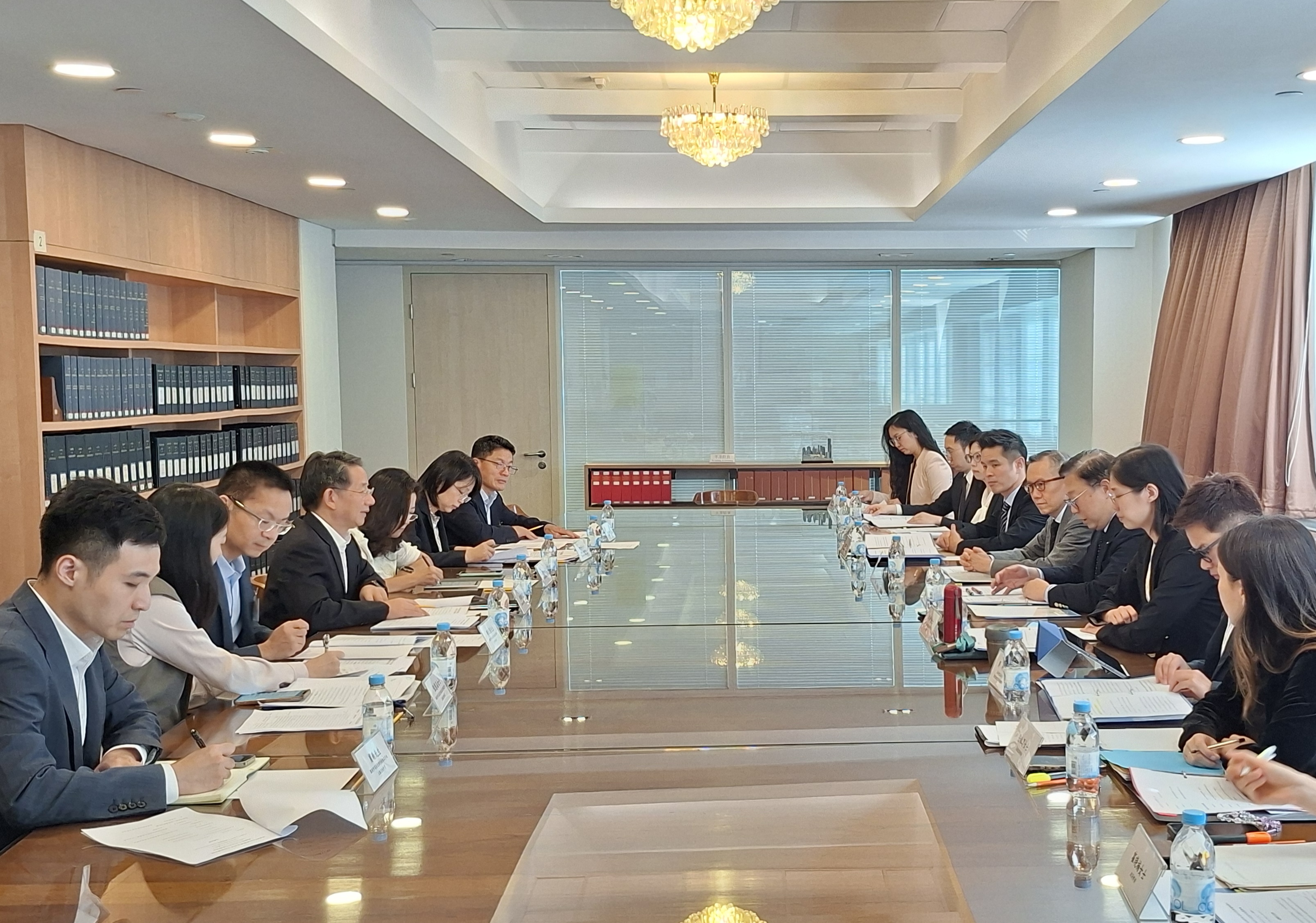 2025年深港法律合作专班座谈会在香港顺利召开